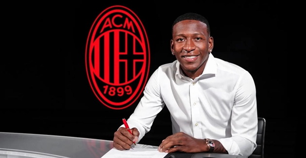 Estupinan chuyển tới AC Milan từ Brighton.