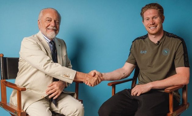 Napoli chiêu mộ thành công Kevin De Bruyne từ Manchester City.