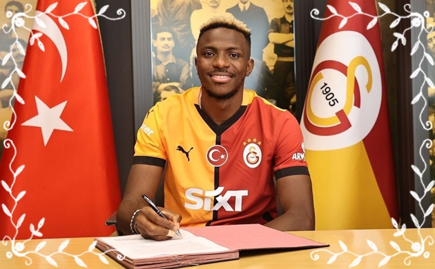 Osimhen rời Napoli để tới Galatasaray.