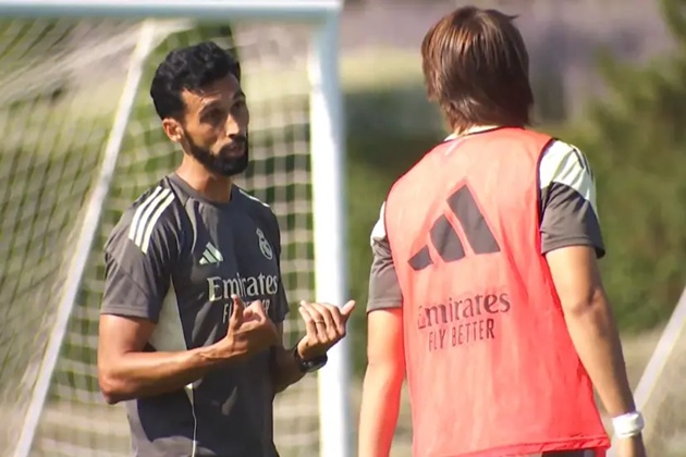 Arbeloa tin tưởng vào sự phát triển của Joan Martinez