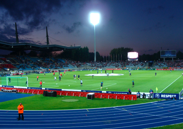 Sân vận động Nord Lille Metropole trước trận đấu UEFA Champions League 2011–12 giữa Lille và CSKA Moscow.