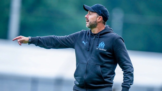 De Zerbi là người thuyết phục Aubameyang về lại Marseille