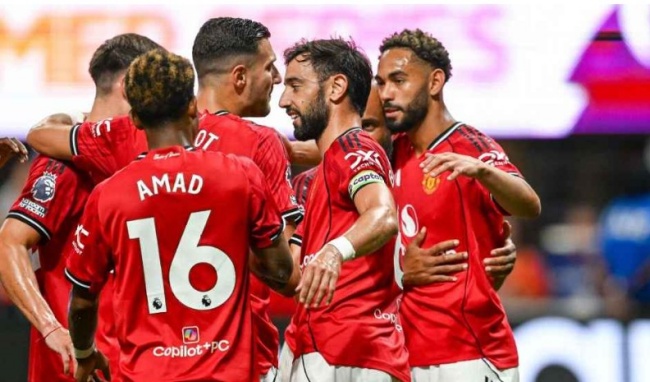 MU hòa 2-2 Everton.