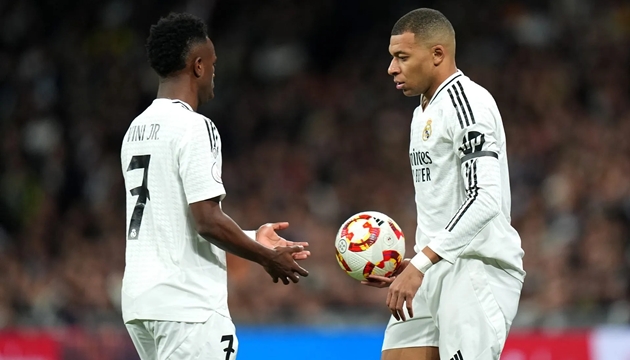 Kết nối bộ đôi tấn công này hiệu quả nhất là điều Xabi Alonso cần để tâm.