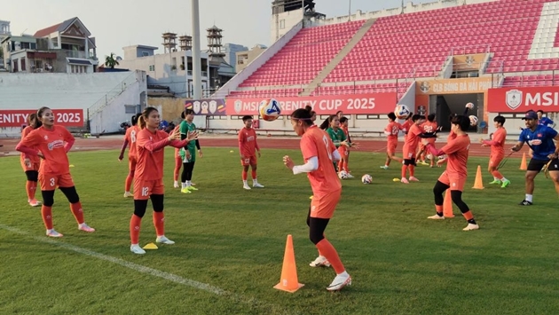 Ảnh bài viết Điểm tin bóng đá Việt Nam ngày 5/8: Đội tuyển nữ Việt Nam chốt danh sách AFF Cup; Nam Định gây sốc thị trường chuyển nhượng