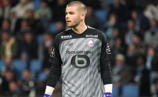 Lucas Chevalier sắp chuyển đến đầu quân cho PSG.