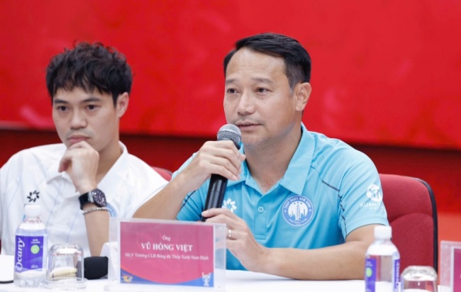 Ảnh bài viết HLV Vũ Hồng Việt: Nam Định quyết tâm giữ Siêu cúp trên sân nhà