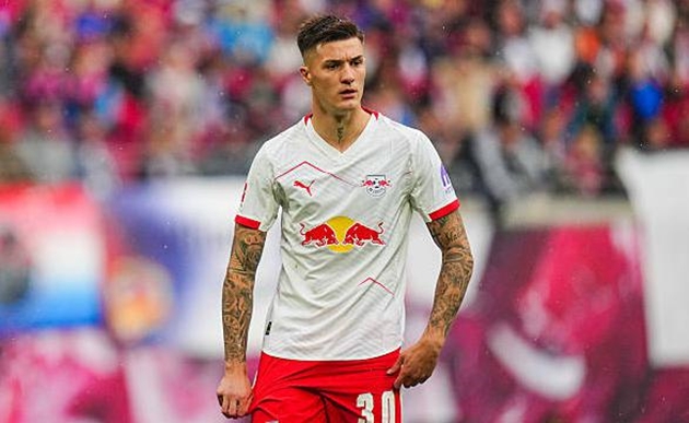 Benjamin Sesko thích chuyển sang Manchester United.