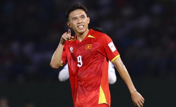 Minh Khoa sẽ tiếp tục gắn bó với ecamex HCM City FC.
