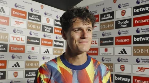 Ảnh bài viết Arsenal thua giao hữu, Norgaard vẫn lạc quan về mùa giải mới