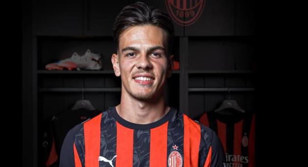 Ảnh bài viết Ibrahimovic trực tiếp gọi Jashari, giúp Milan hoàn tất thương vụ 37 triệu euro