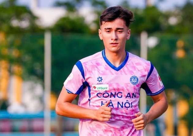 Brandon Ly muốn được thi đấu cho tuyển Việt Nam.