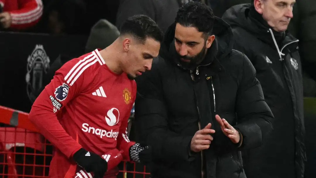Ảnh bài viết Man Utd đau đầu vì Antony: Betis không đủ tiền, Benfica chỉ muốn mượn