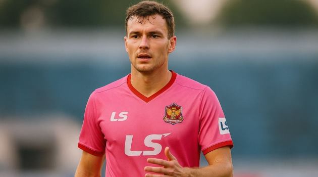 Yevgeniy Serdyuk - cựu ngôi sao U21 Ukraine.