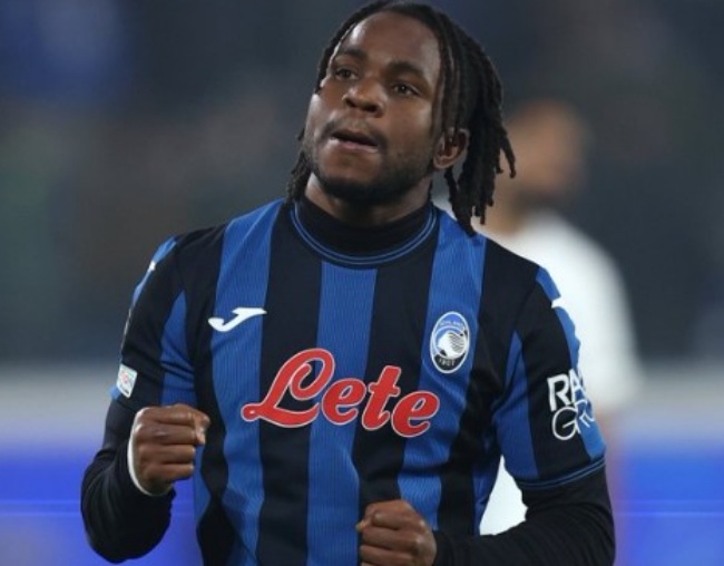 Arsenal theo đuổi Lookman.