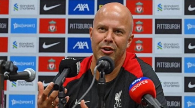 HLV Slot hài lòng về lực lượng nhân sự hiện tại của Liverpool.