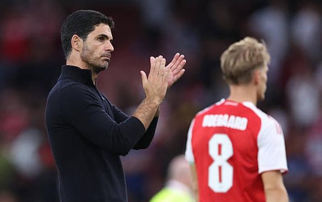 Mikel Arteta có nên thay đổi sơ đồ chiến thuật của Arsenal?