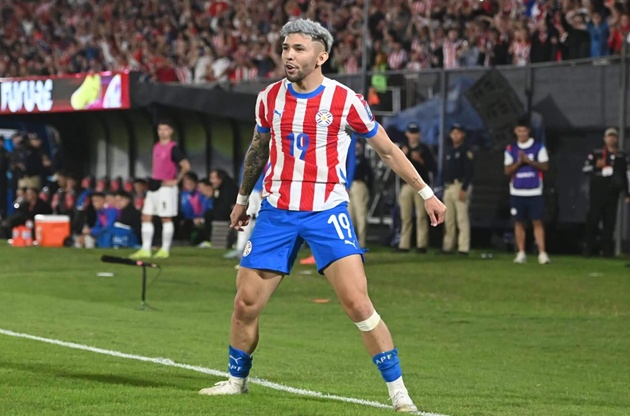 Enciso chơi cho Paraguay vào tháng 6