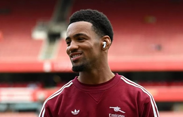 Ảnh bài viết CHÍNH THỨC: Arsenal giữ chân Nwaneri bất chấp sức hút từ các ông lớn