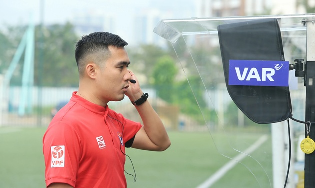 VAR sẽ được sử dụng rộng rãi tại V.League