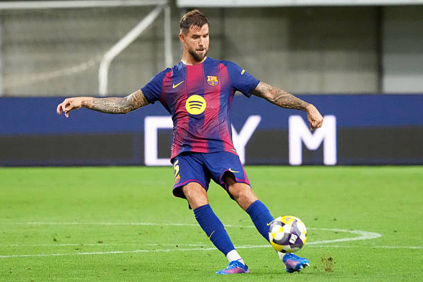 Martinez và Barca đã có thỏa thuận từ trước.