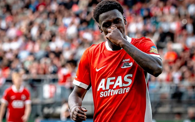 Poku được Bayer Leverkusen nhắm tới để thay Frimpong