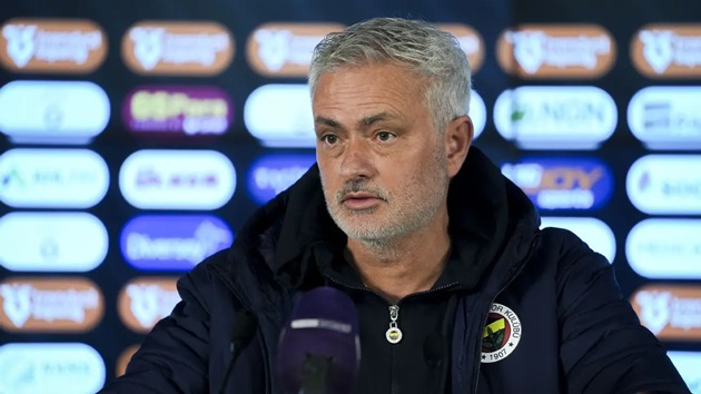 Mourinho cho biết Ngoại hạng Anh là một thử thách khó nhằn.