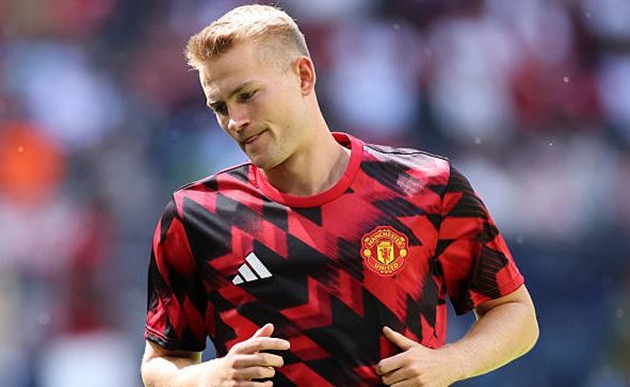 Matthijs de Ligt bày tỏ sự ấn tượng với Matheus Cunha và Bryan Mbeumo.