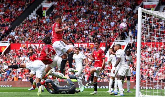 Man Utd hòa với Fiorentina trên sân nhà.