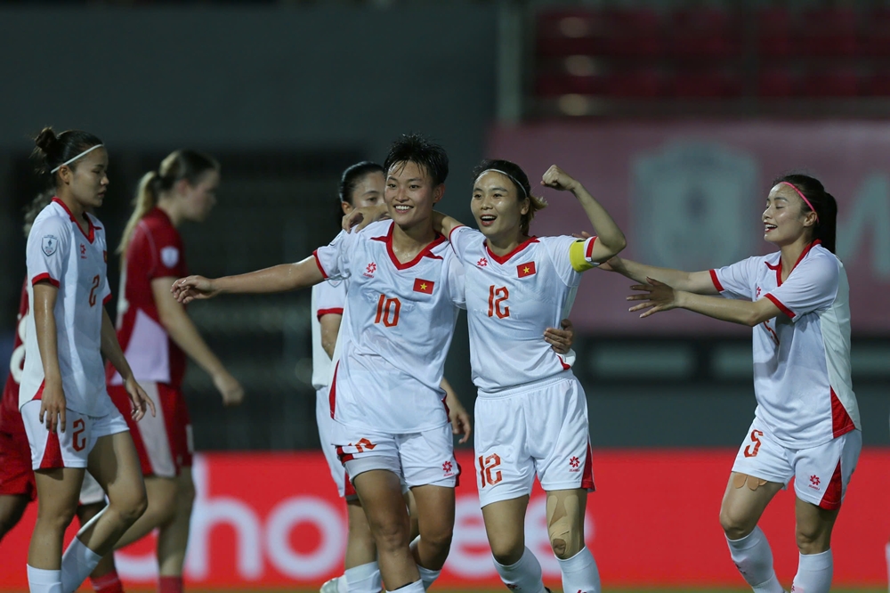 Ảnh bài viết Thắng Indonesia 7-0, tuyển nữ Việt Nam vẫn bị HLV Mai Đức Chung “chê nhẹ”