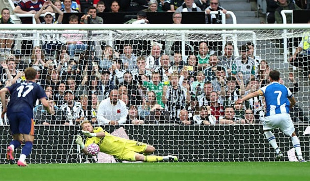 Ảnh bài viết Howe và bài toán chuyển nhượng chưa có lời giải ở Newcastle