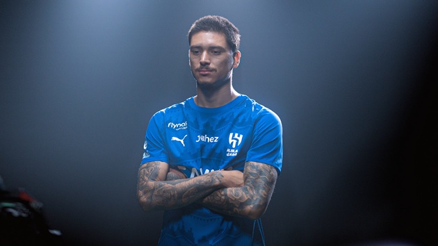 Tiền đạo Uruguay là thương vụ bán người lớn thứ 6 trong lịch sử Liverpool