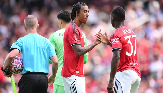 Yoro và toàn đội MU đã sẵn sàng cho mùa giải mới.