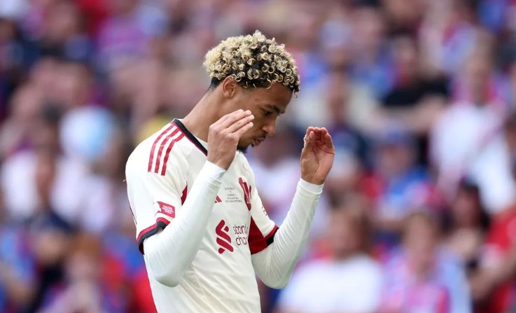 Ảnh bài viết Ghi bàn cho Liverpool, Ekitike gửi thông điệp liên quan đến Isak