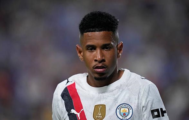 Tottenham Hotspur đàm phán chiêu mộ Savinho.