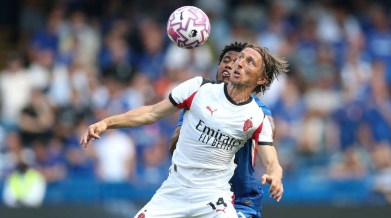 Ảnh bài viết Milan thảm bại, nhưng Modric vẫn để lại dấu ấn ngày ra mắt