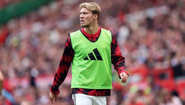 Rasmus Hojlund trước viễn cảnh gia nhập AC Milan.