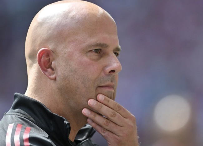 Slot phải giúp Liverpool có được sự cân bằng trong lối chơi.