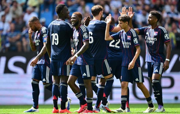 Ảnh bài viết Lyon đã vượt qua khủng hoảng bằng kỷ luật thép