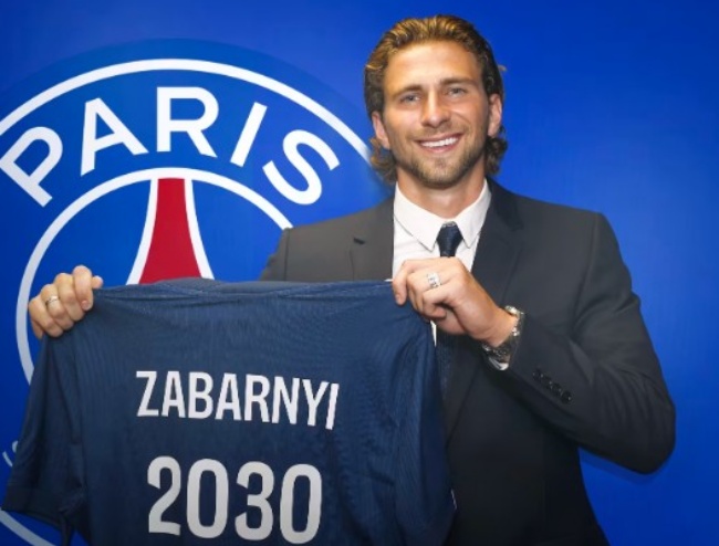 Illia Zabarnyi gia nhập PSG.