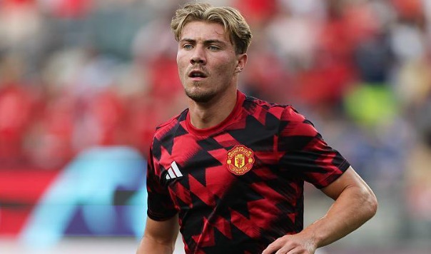 Ảnh bài viết Bayern từ chối chiêu mộ Rasmus Hojlund