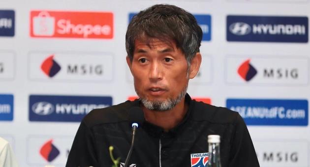 HLV Futoshi Ikeda dành lời khen cho nữ Việt Nam.