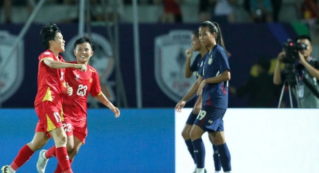 HLV Mai Đức Chung hài lòng với các học trò.