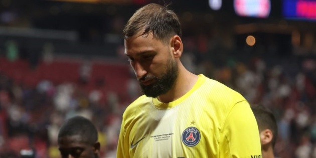Thủ thành người Ý phải rời PSG không kèn, không trống.