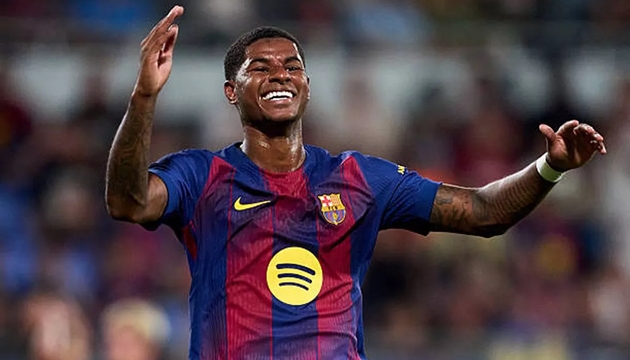 Lối chơi của Rashford không phải là một số 9 thuần túy.