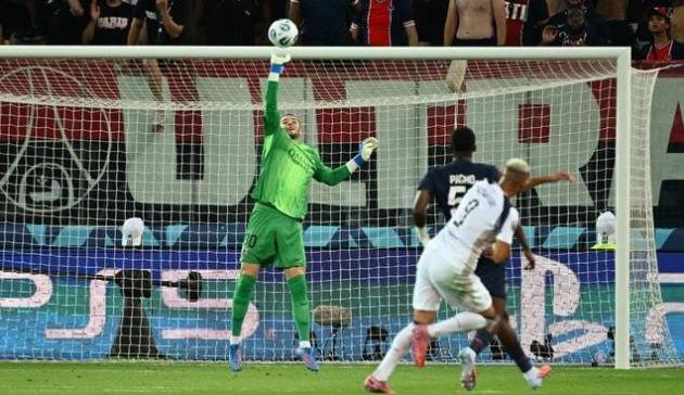 Tottenham có khởi đầu như mơ.