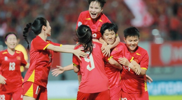 Tuyển nữ Việt Nam tạo sức hút cho khán giả.