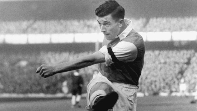 Ảnh bài viết Người ghi hơn 100 bàn cho cả Arsenal và Man Utd
