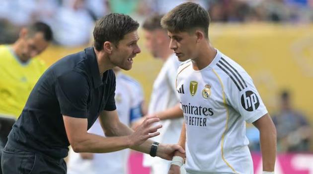 Alonso sớm tạo ảnh hưởng ở Real.