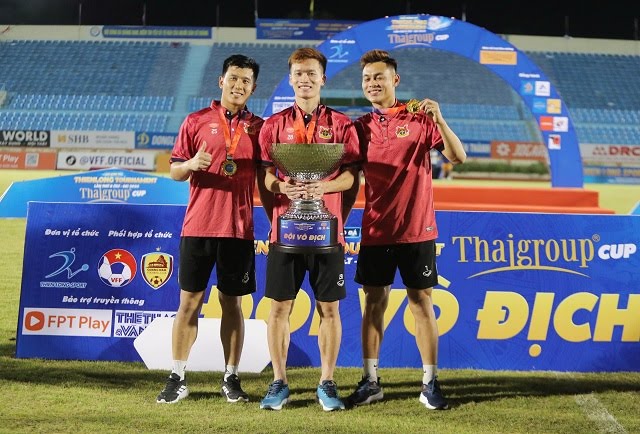 Nam Định vừa lên ngôi vô địch ở giải giao hữu Thiên Long.